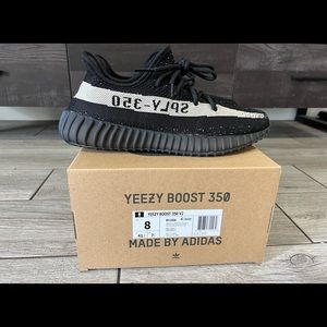 Yeezy 350 boost black w stripe Men size 8